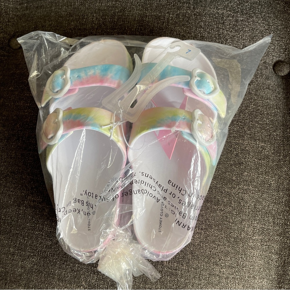 Stoney Clover Lane x Target rainbow tie-dye slide sandals size 7